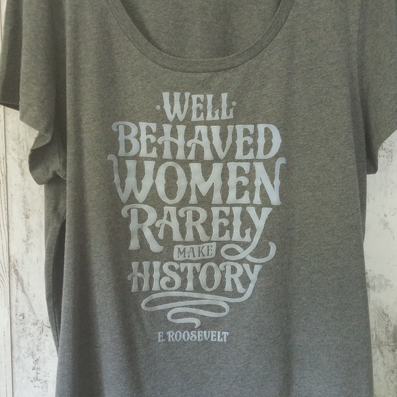 torrid Tops - Torrid Graphic Tee, EUC